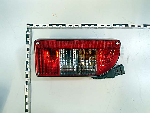 Heckbeleuchtung f. die Straßenfahrt li.
