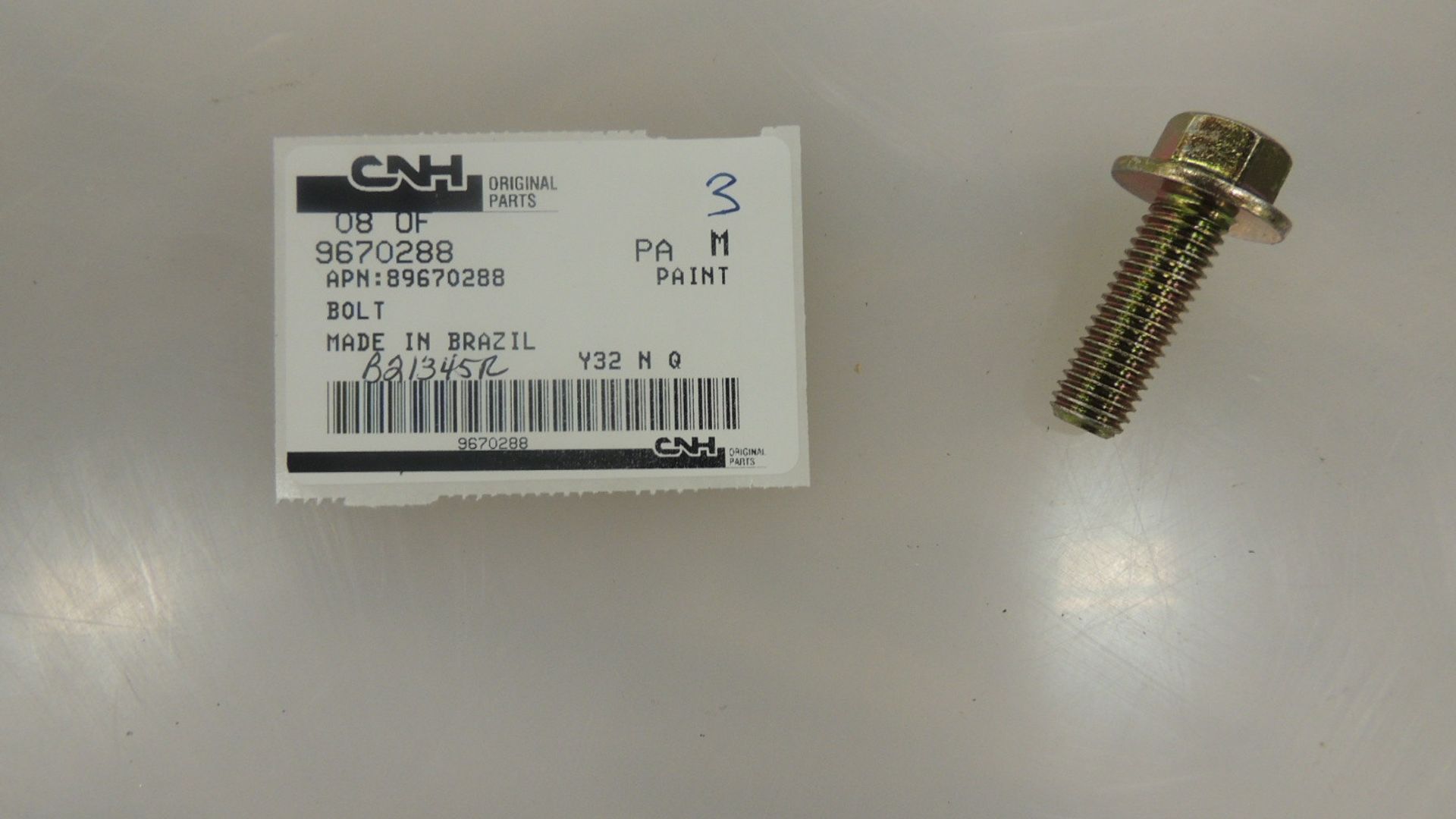 SCHRAUBE MIT FLANSCH