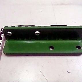 Schlauchhalterwinkel (02) Amazone 955335