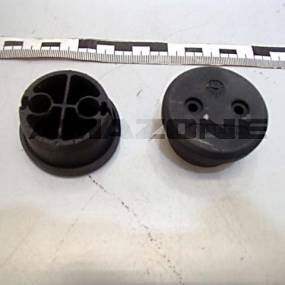 Rohrstopfen mit Kabeldurchfuehrung (101810) Amazone