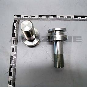 Bolzen Amazone YY00047