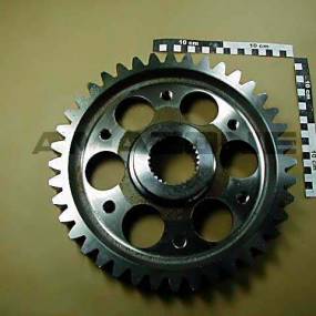 Stirnrad Z=40 Kupplung (951597) Amazone