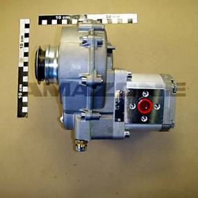 Zapfwellengetriebe M. Zahnradpumpe Kpl. 1:3 Getriebe , 11Ccm Pumpe Amazone EA307