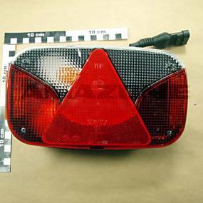 Heckbeleuchtung F. Die Straßenfahrt Li. Amazone NA094