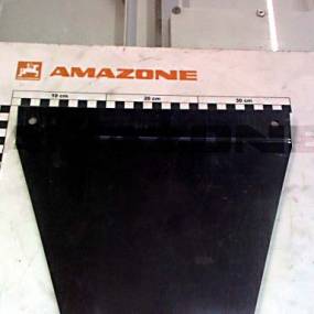 Gleitplatte 235X280X6 (101407) Amazone