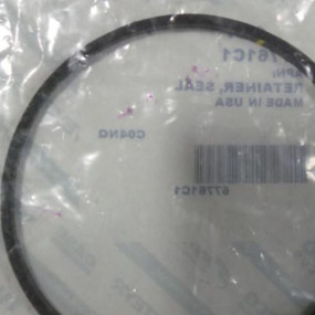 Dichtungshalter Case 67761C1