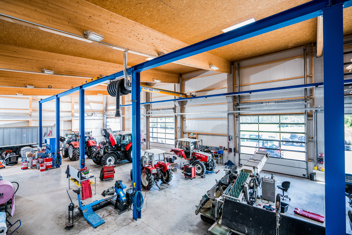 Hochrather Landtechnik Werkstätte Aschbach