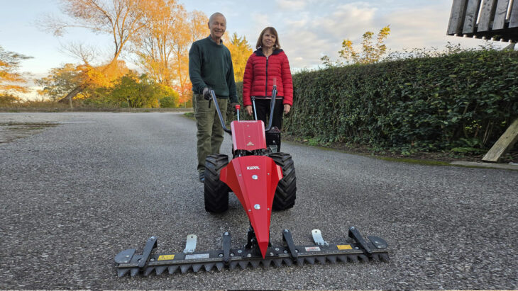 Motormäher-Übergabe an Familie Hörmann