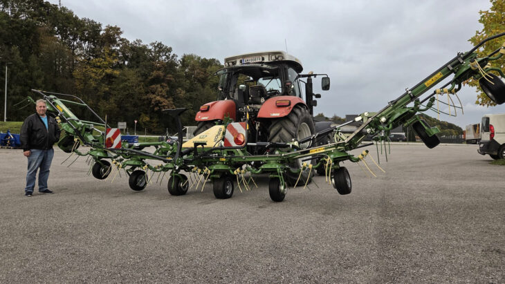 Kreiselzettwender-Übergabe an Familie Ehrenbrandtner