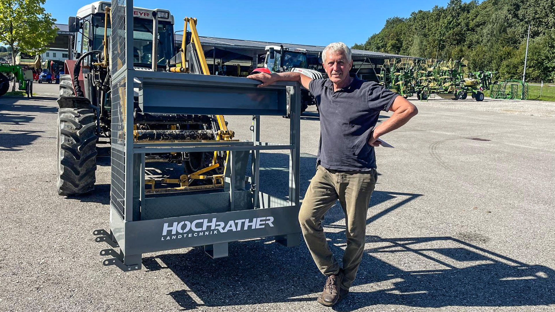 Wiktor Schoder Arbeitsbühnenübergabe an Familie Schoder – Hochrather Landtechnik GmbH ...
