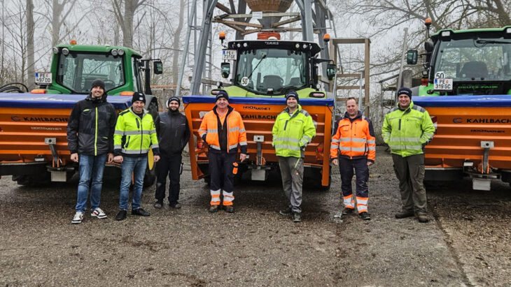 Selbstlade-Streuer-Übergabe an Marktgemeinde Riedmark