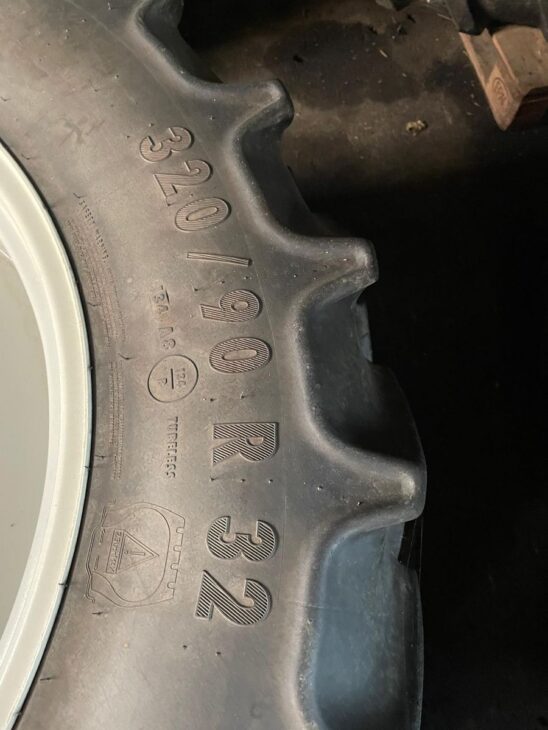 Firestone 340/85 R48+ 320/90 R32 3