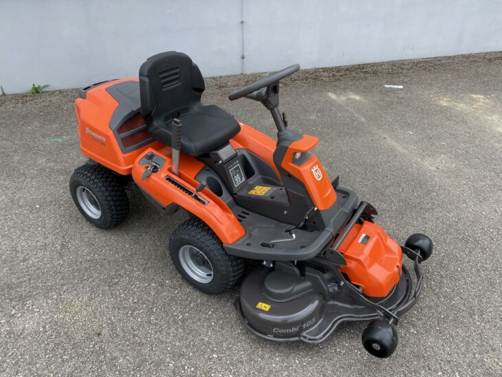 Husqvarna Rider R 216 T AWD 3