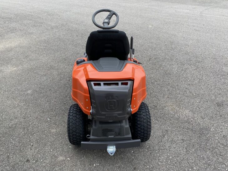 Husqvarna Rider R 216 T AWD 6