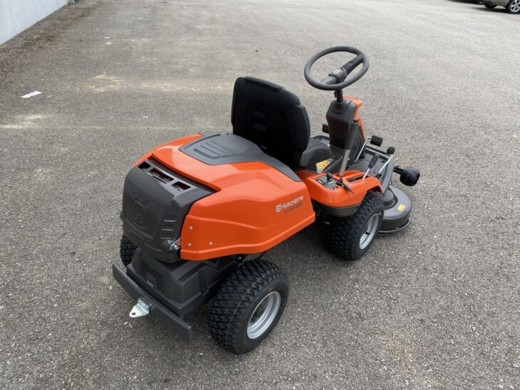 Husqvarna Rider R 216 T AWD 5