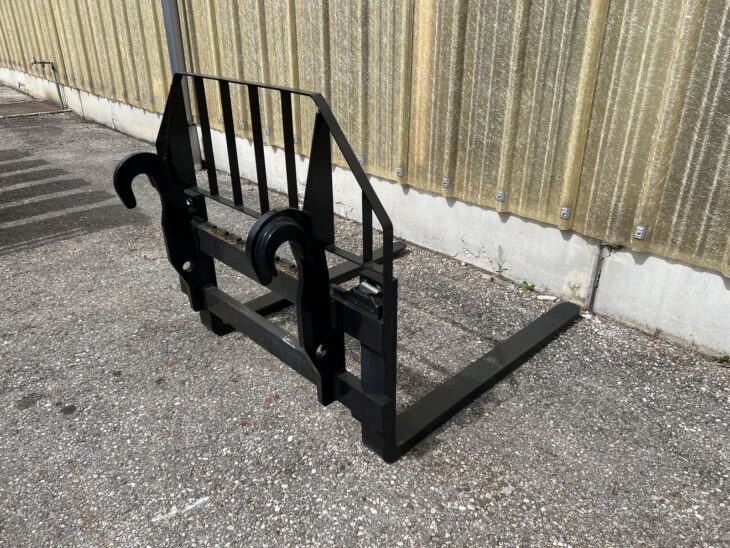 Sonstige CNH Gabelträger 3