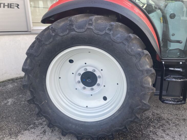 Steyr 4100 Kompakt (Stage V) 5