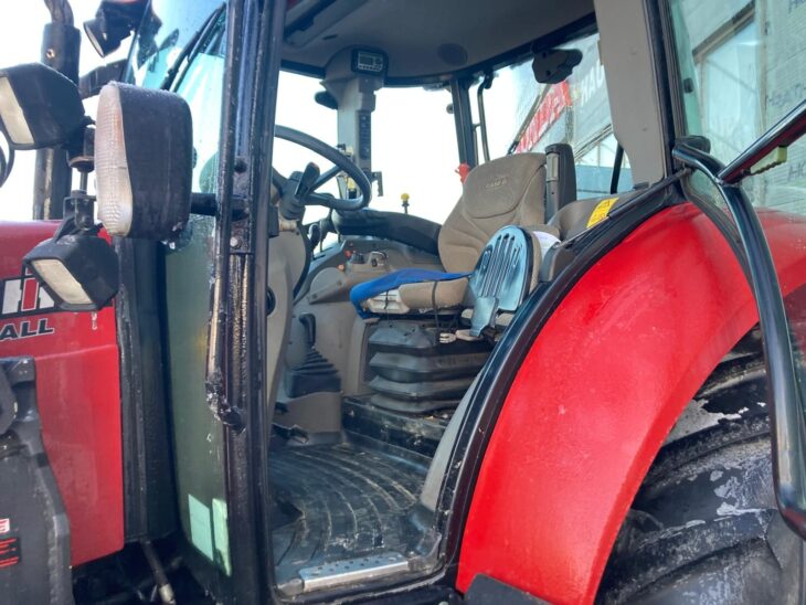 Case IH Farmall 105 U Profi 6