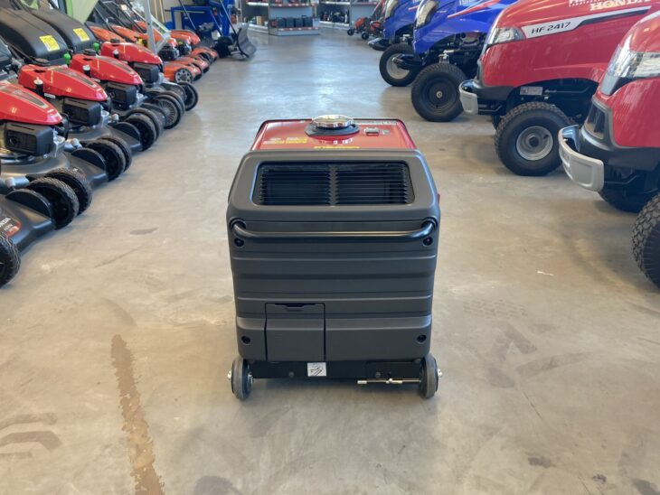 Honda EU30IS 4