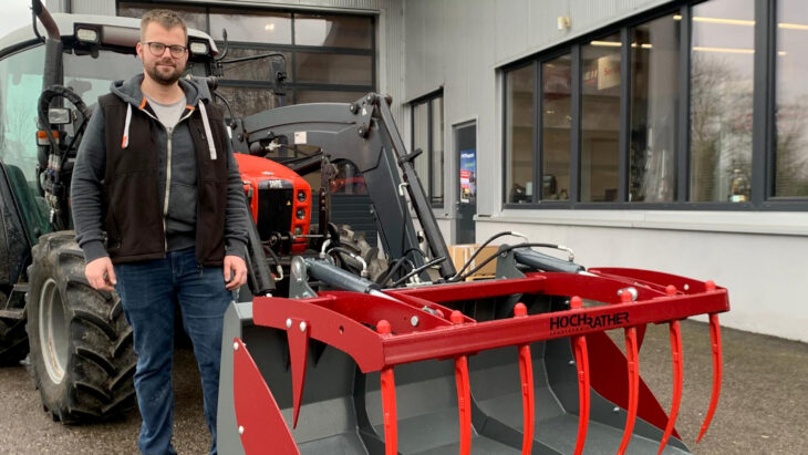 Greifschaufel-Übergabe an die Herrn Kogler