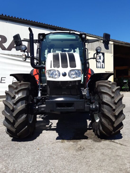 Steyr 4090 Kompakt (Stage V) 5