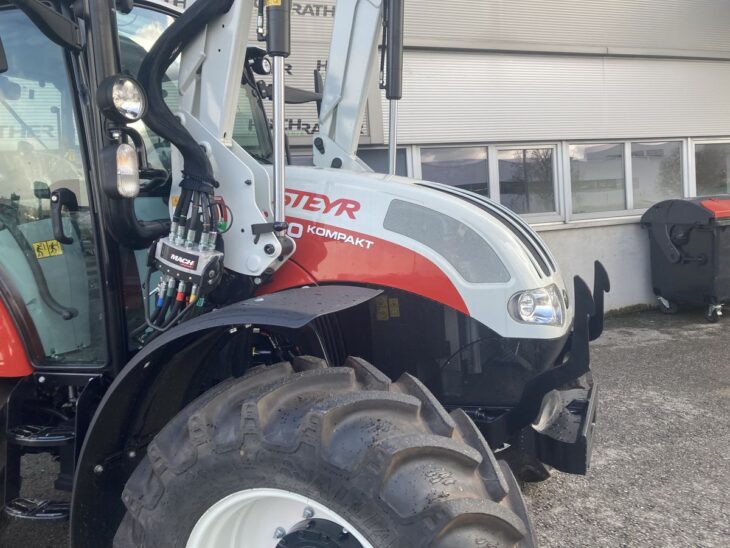 Steyr 4100 Kompakt (Stage V) 3