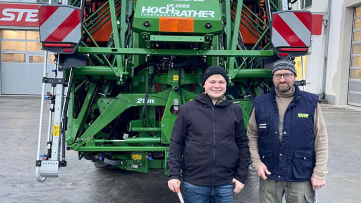 Anbaufeldspritzen-Übergabe an Familie Hirsch