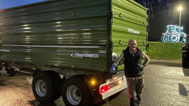 Tandem-Dreiseitenkipper-Übergabe an Herrn Kropf