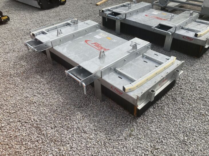 Fliegl-Kehrbesen-Loewe-2000-2026-03-10-hochrather-16 Fliegl-Kehrbesen-Loewe-2000-2026-03-10-hochrather-16