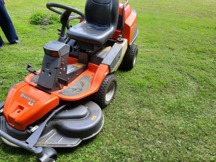 Husqvarna 418ts AWD 4 Husqvarna 418ts AWD 4