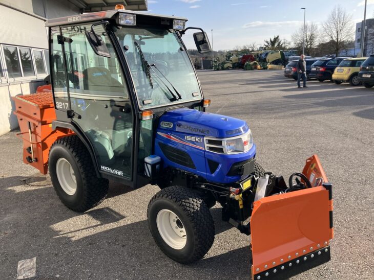 Iseki TM 3217 AHLK mit Kabine 6 Iseki TM 3217 AHLK mit Kabine 6