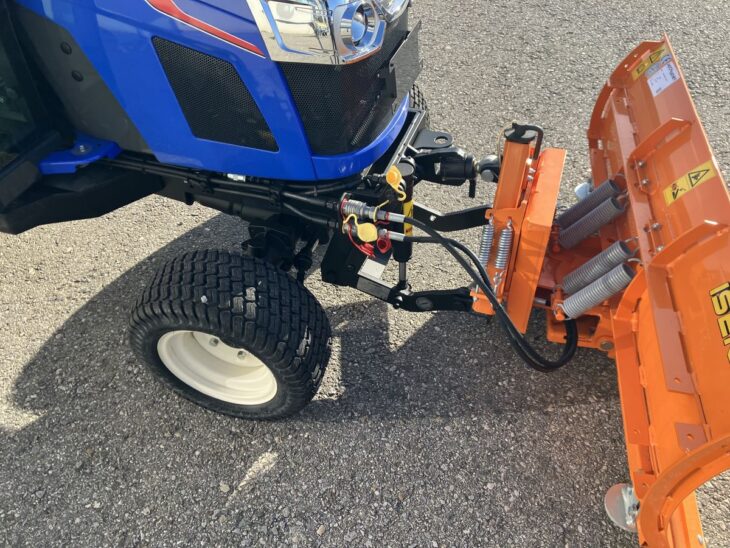 Iseki TXGS 24 AHL mit Kabine 7 Iseki TXGS 24 AHL mit Kabine 7