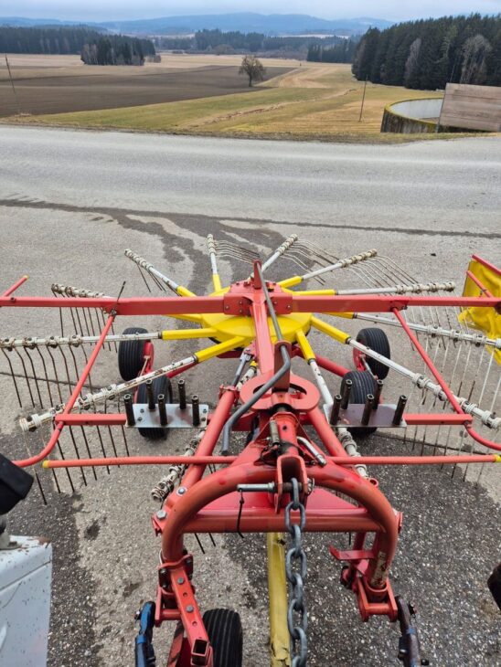 Pöttinger TOP 421 N 4 Pöttinger TOP 421 N 4