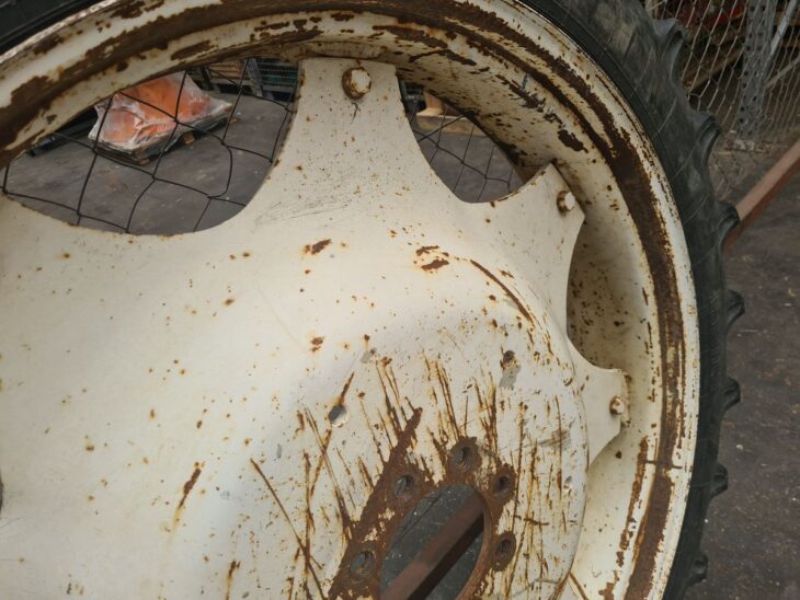 Sonstige Pflegeräder 9 Sonstige Pflegeräder 9