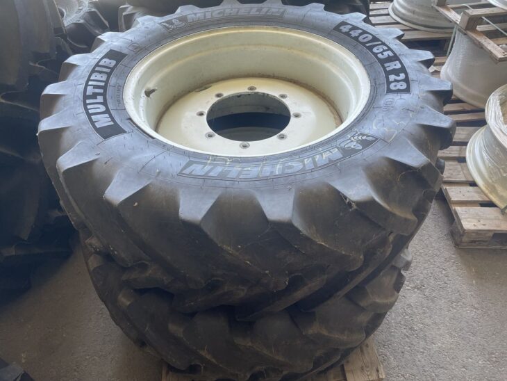 Sonstige Traktor Kompletträder 4 Sonstige Traktor Kompletträder 4