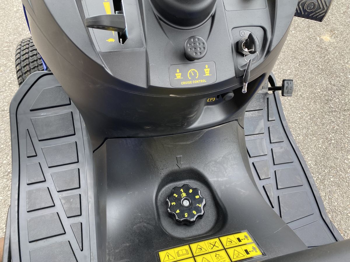Iseki CM 7421 H 4 WD Iseki CM 7421 H 4 WD