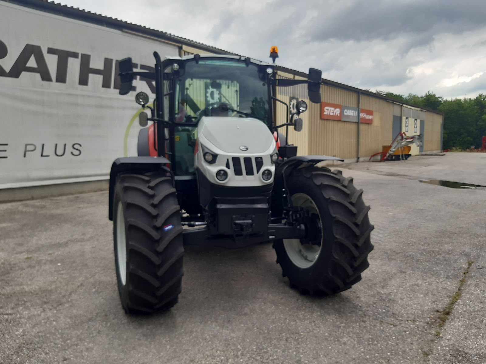 Steyr 4100 PLUS Steyr 4100 PLUS