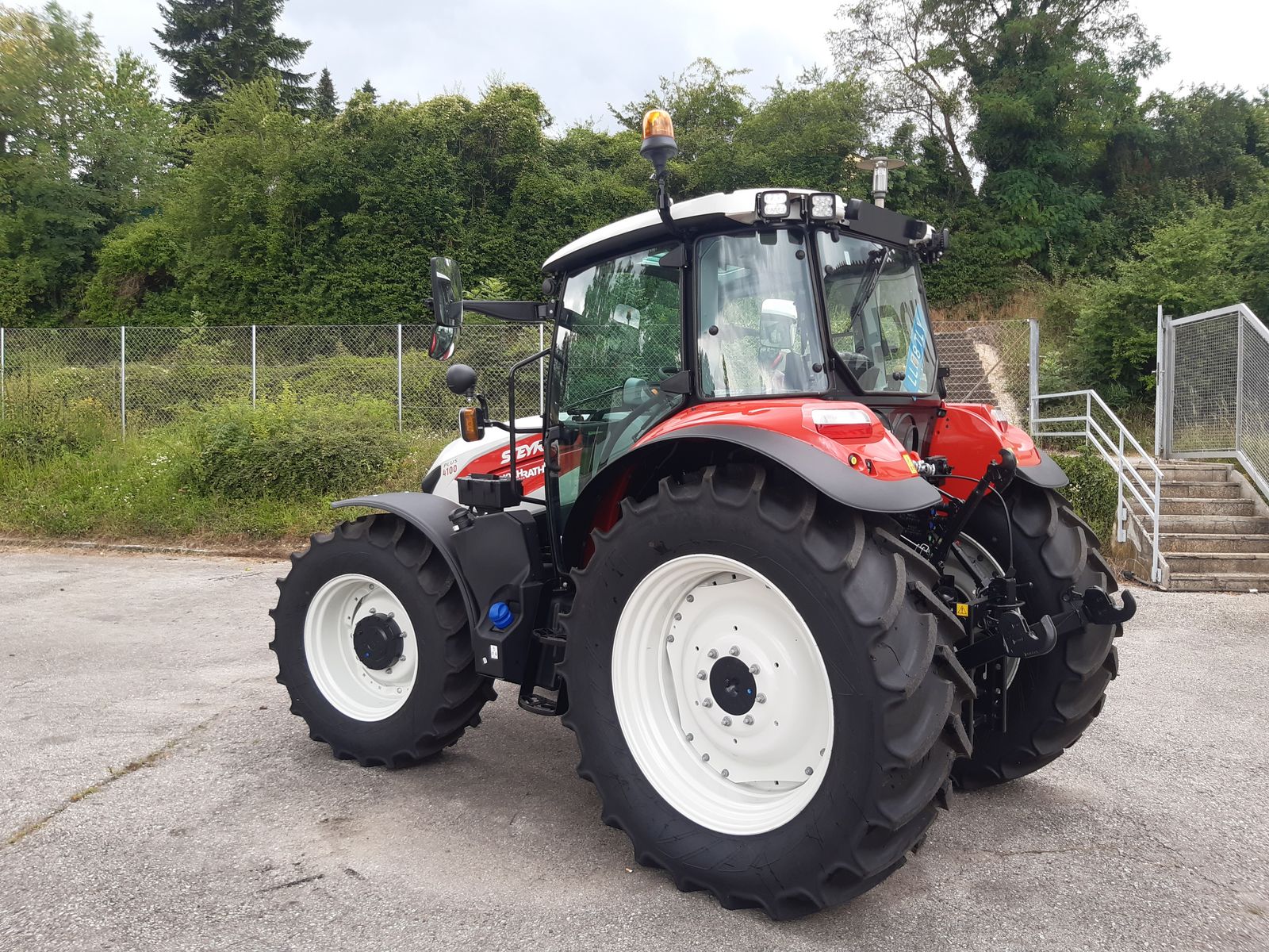 Steyr 4100 PLUS Steyr 4100 PLUS