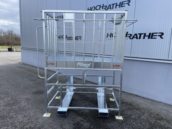 Fliegl Arbeitsbühne hoch 6 Fliegl Arbeitsbühne hoch 6