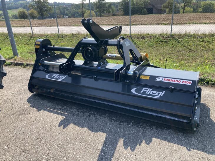 Fliegl Sm 2500 Tornado Fliegl Sm 2500 Tornado