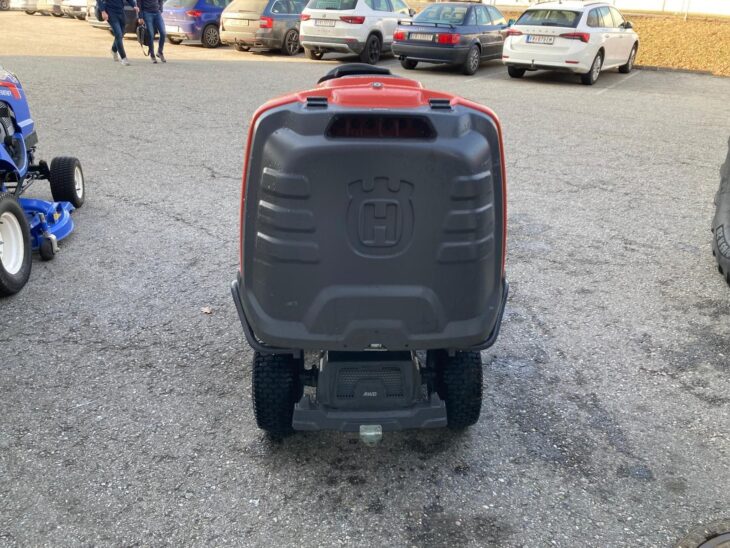 Husqvarna RC 320 Ts AWD 6 Husqvarna RC 320 Ts AWD 6