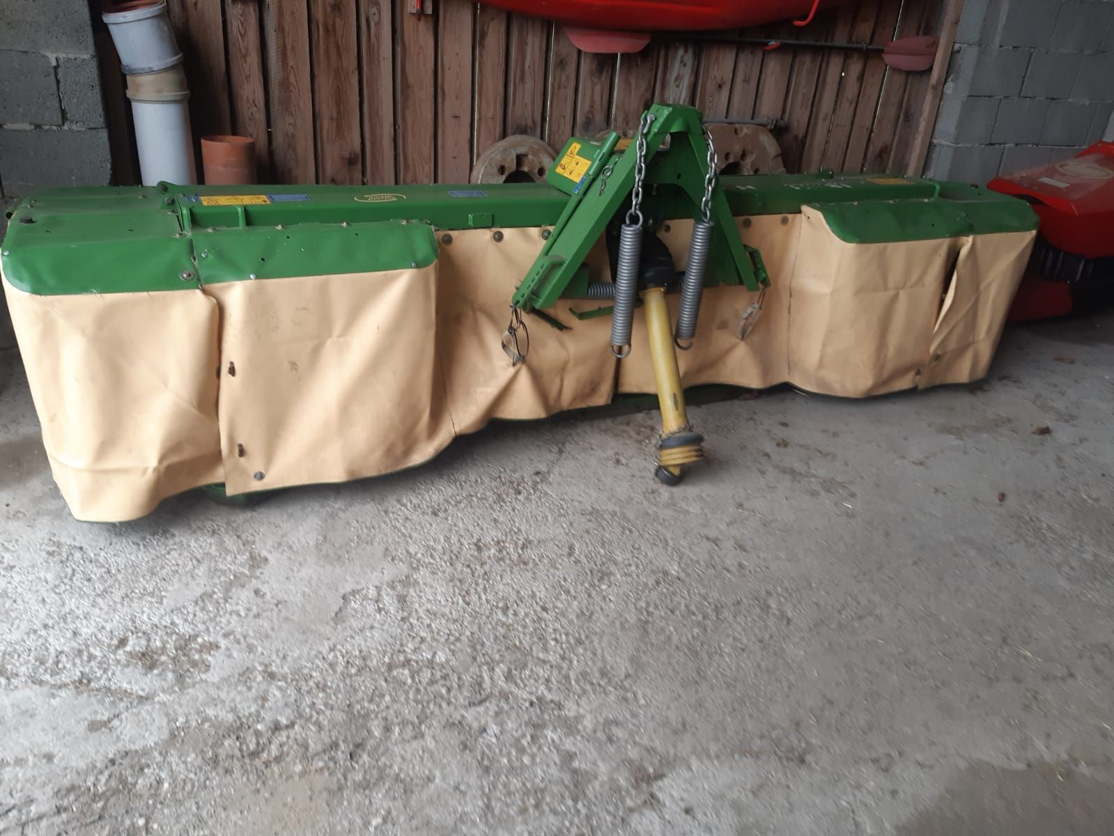 Krone Ec F 320 M Gen. 2 mit Pendelbock