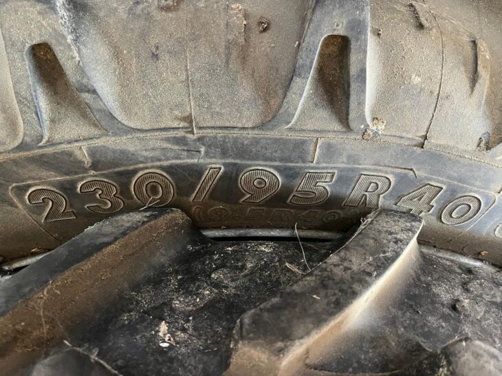 Sonstige Pflegeräder 250/85 R28 & 230/95 R40 4 Sonstige Pflegeräder 250/85 R28 & 230/95 R40 4