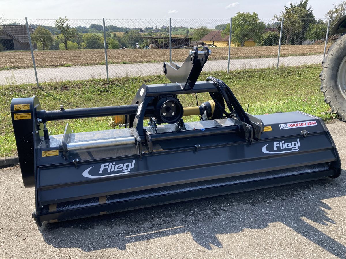 Fliegl SM 2500 TORNADO Fliegl SM 2500 TORNADO
