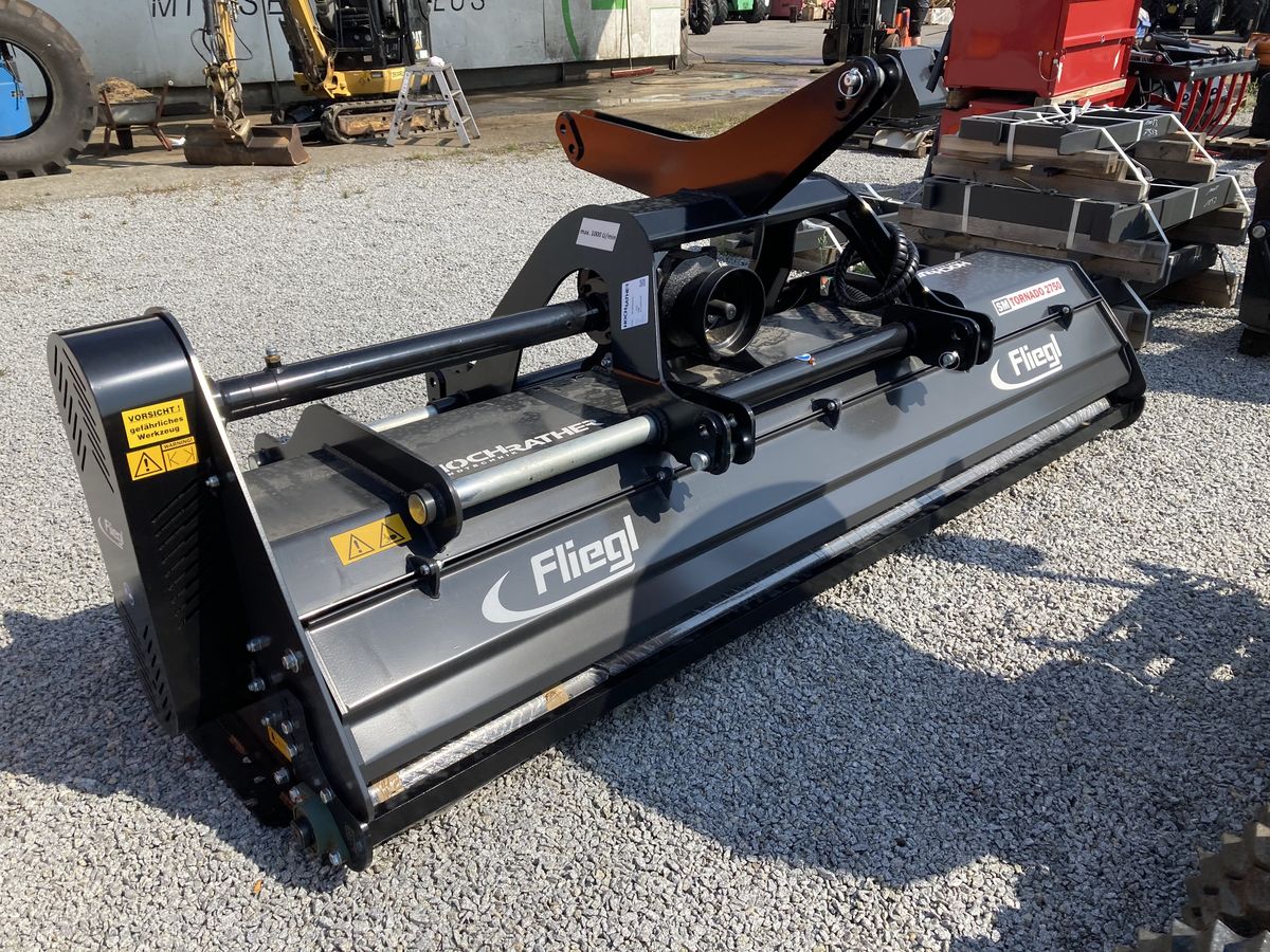 Fliegl Tornado 2750 Fliegl Tornado 2750