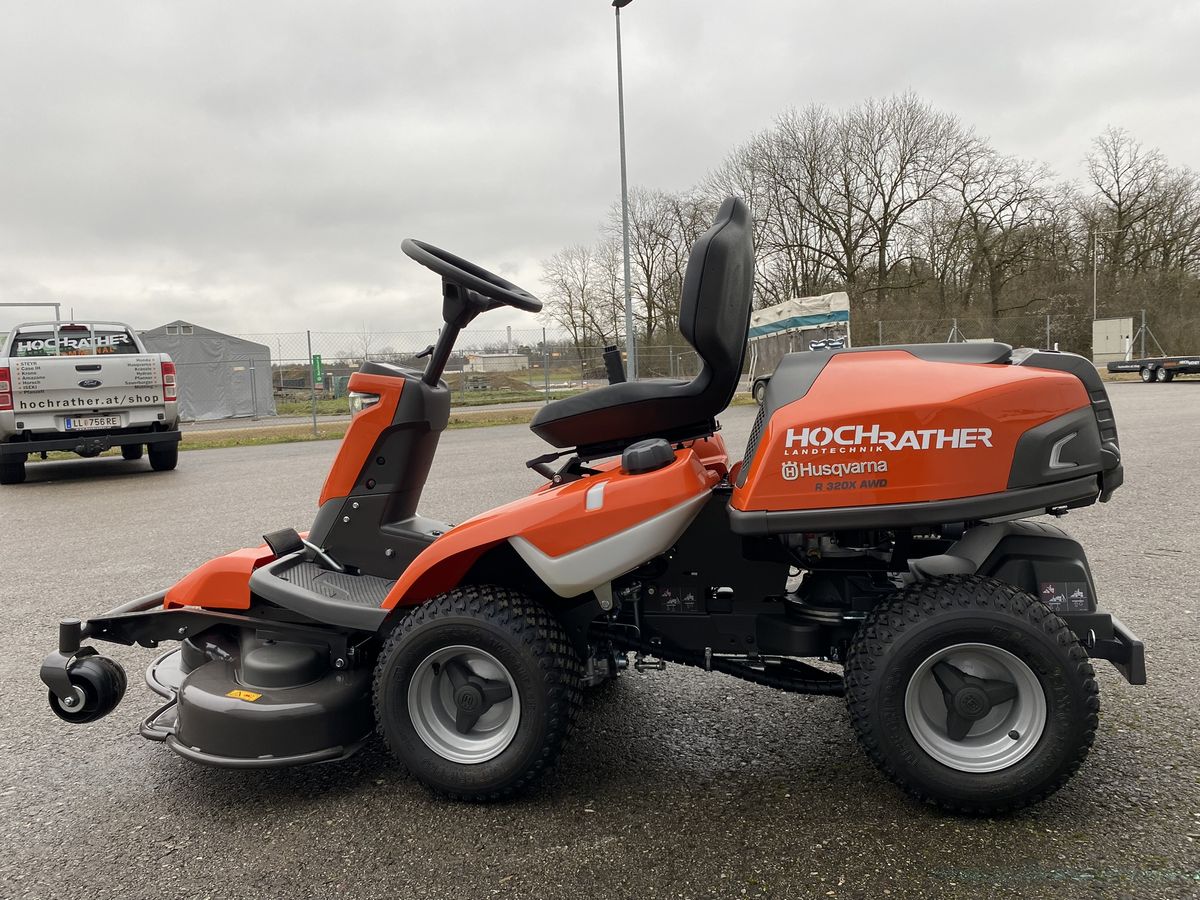 Husqvarna R 320X AWD Husqvarna R 320X AWD