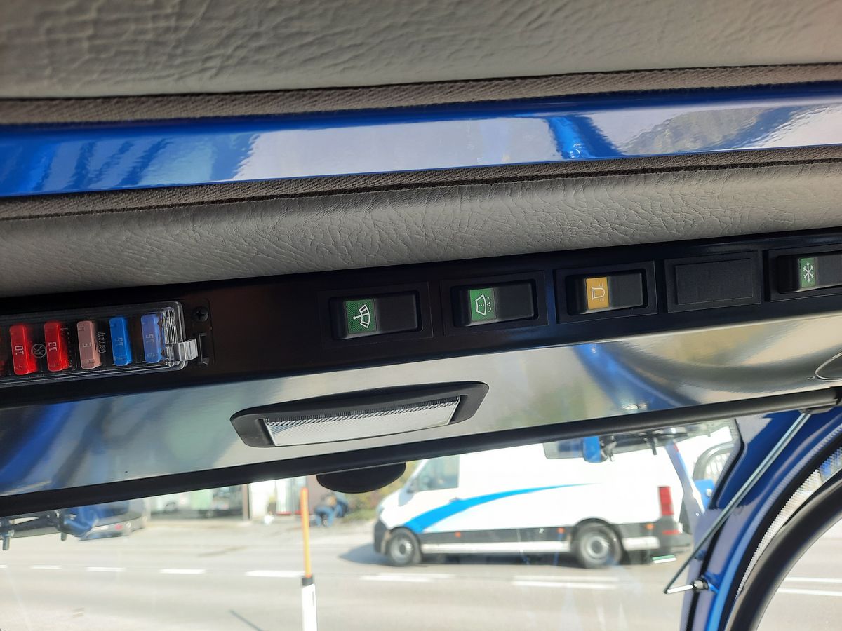 Iseki SF 551 mit Kabine Iseki SF 551 mit Kabine