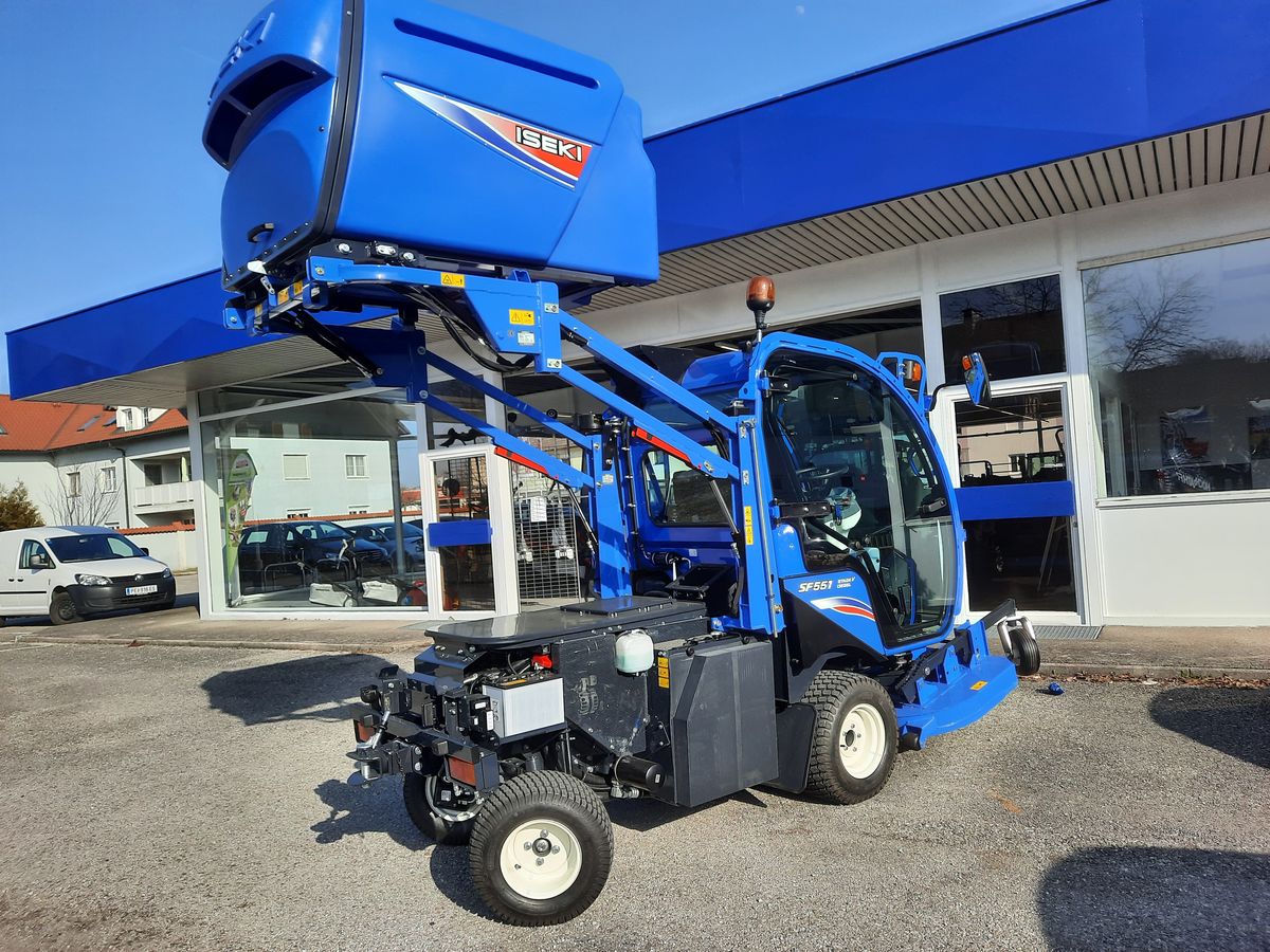 Iseki SF 551 mit Kabine Iseki SF 551 mit Kabine