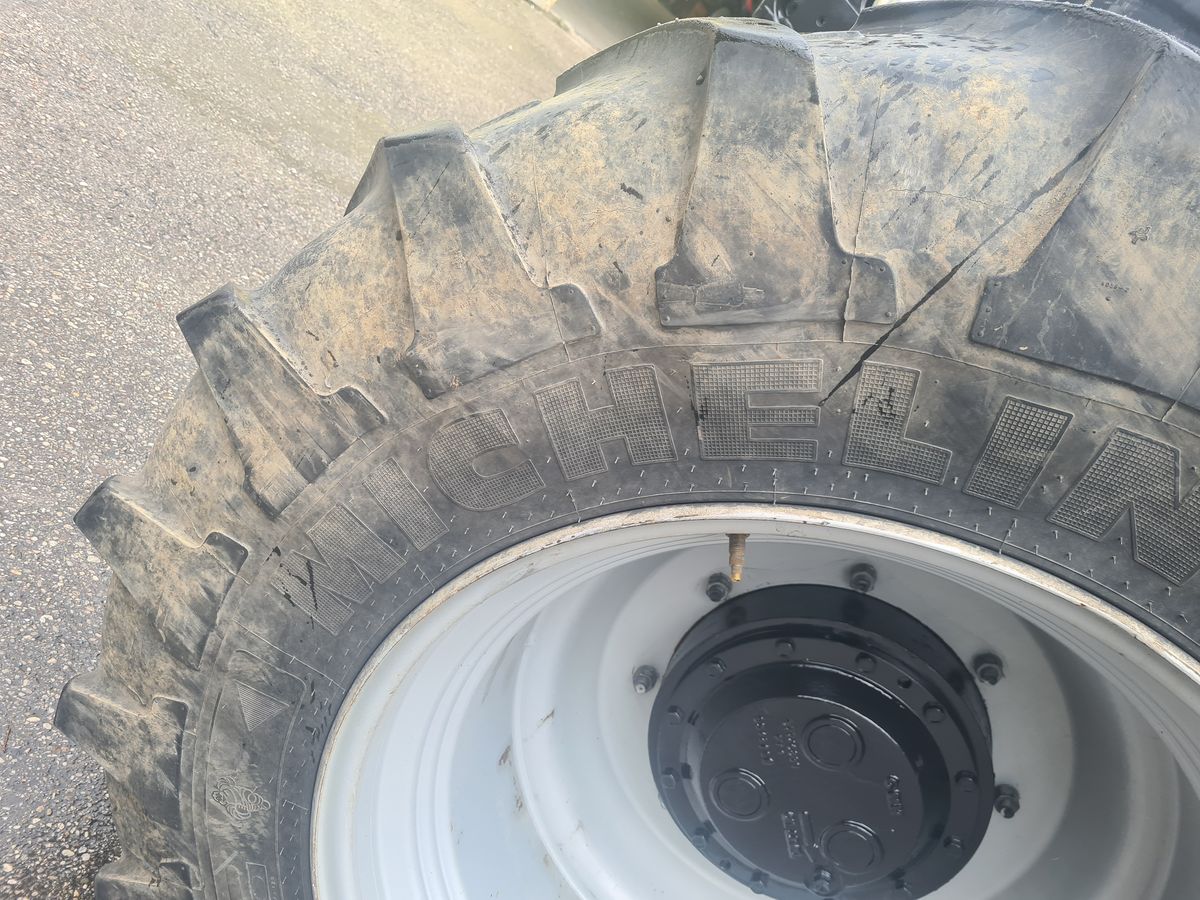 Michelin 1 Satz Räder auf Fixfelgen Spur 2250mm Michelin 1 Satz Räder auf Fixfelgen Spur 2250mm