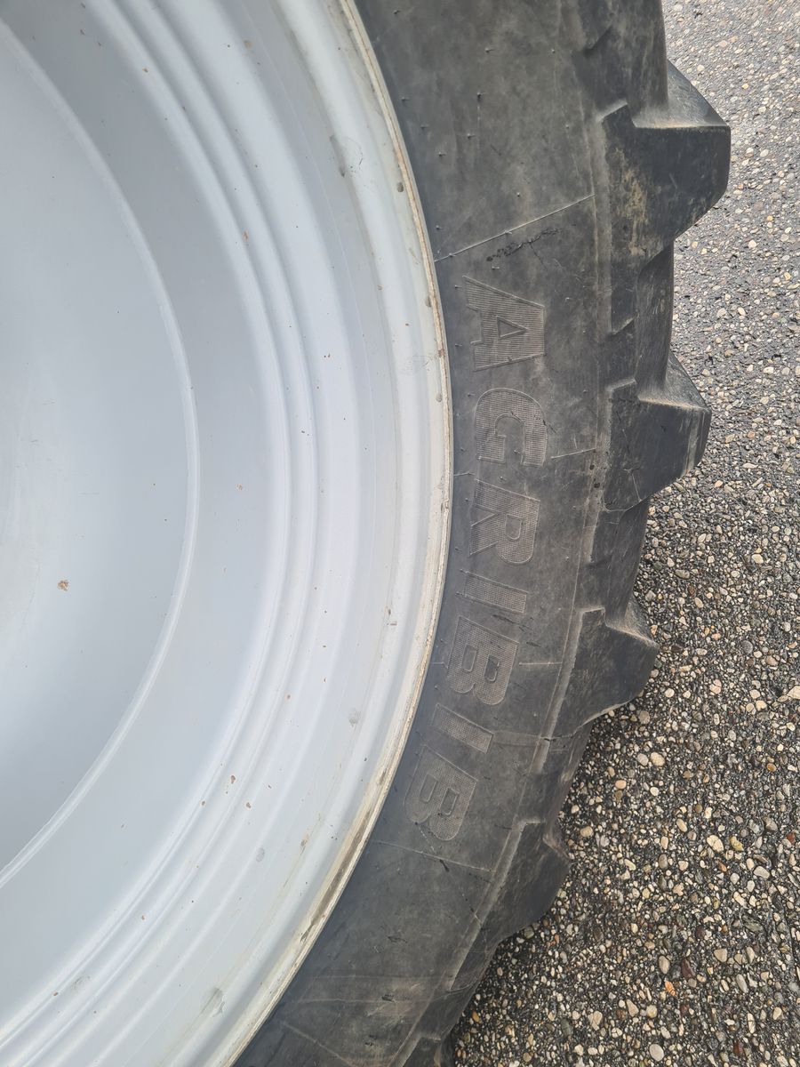 Michelin 1 Satz Räder auf Fixfelgen Spur 2250mm Michelin 1 Satz Räder auf Fixfelgen Spur 2250mm